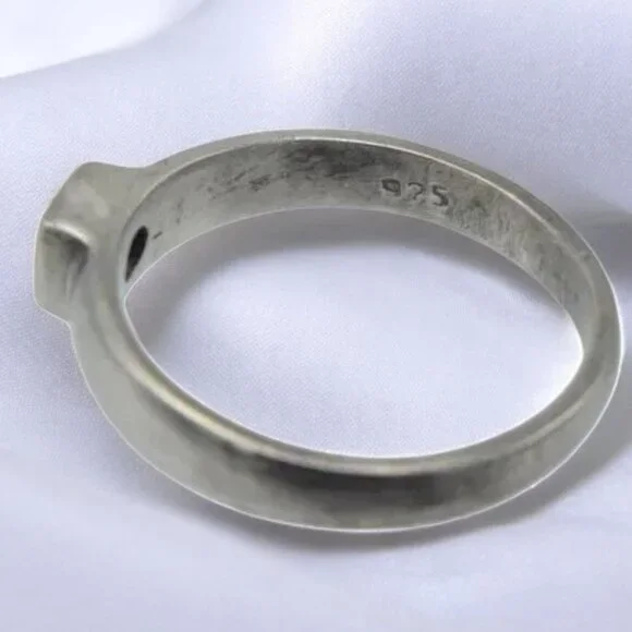 Vintage Sterling Silver & Petite Aquamarine Ring 925